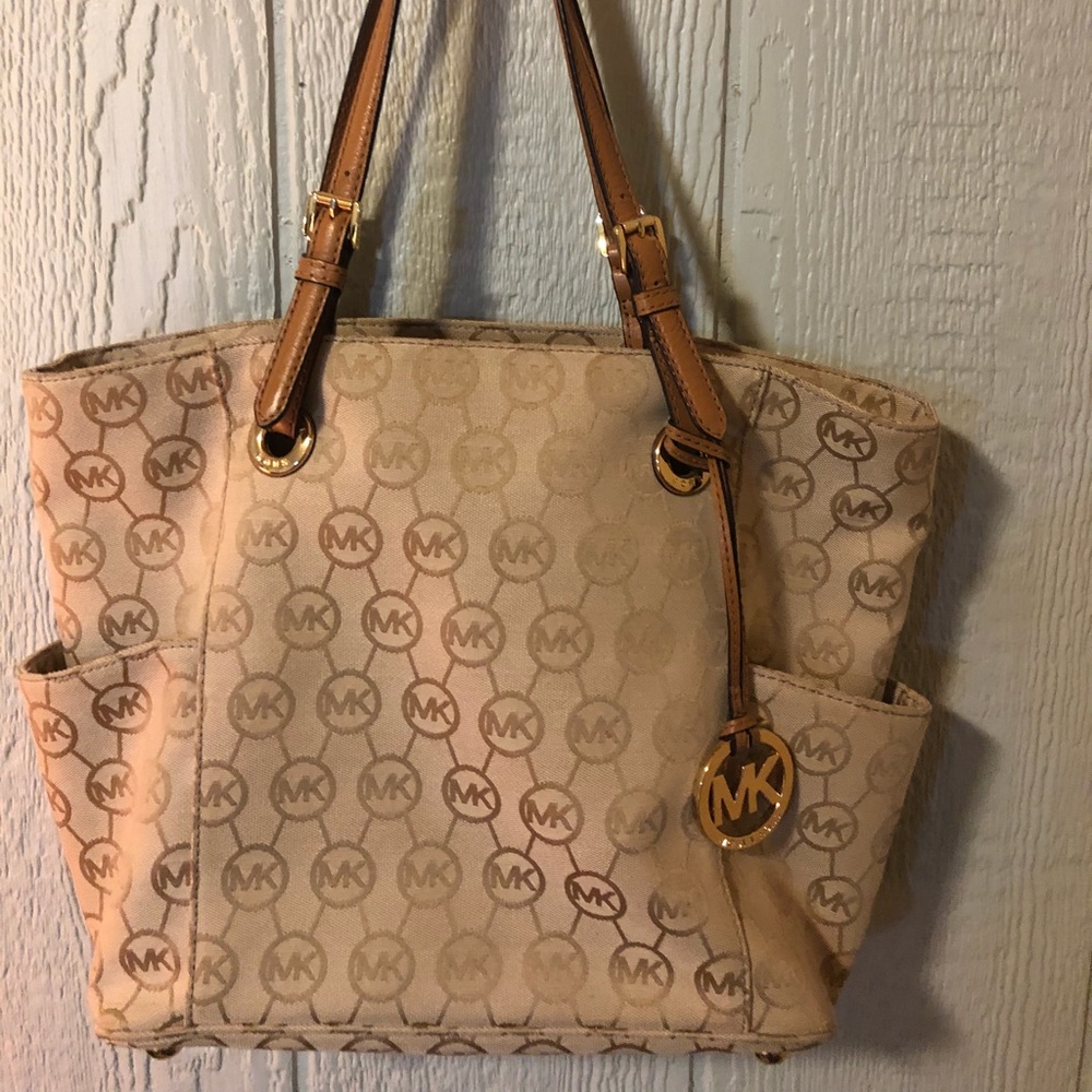 Michael Kors purse